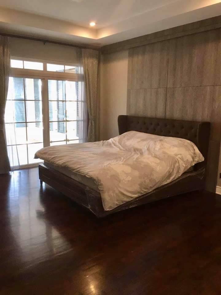 Pet friendly condo rent Bangkok