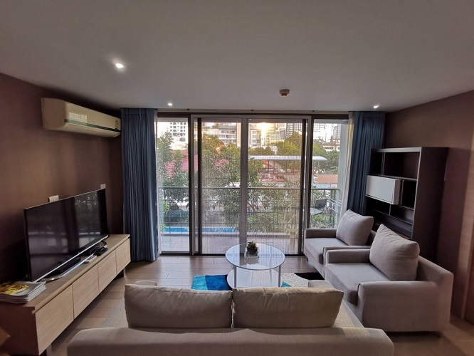 Modern Style Pool View 2 Bedroom Rent Silom 
