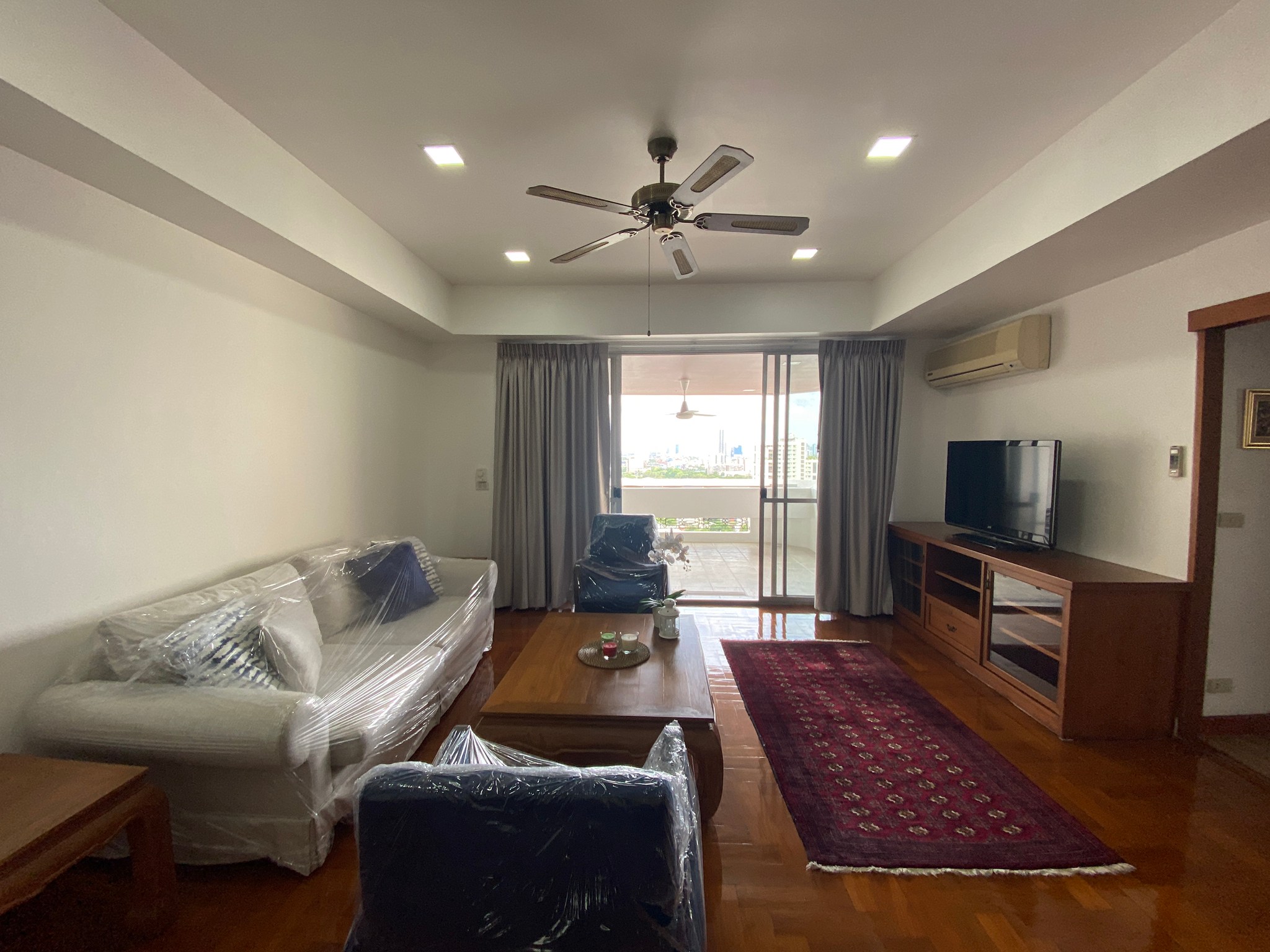 Condo for rent and sale in Bangkok