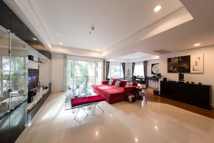 Pet friendly Modern Cozy Semi-furnished luxury 2 Bedroom Rent Thonglor