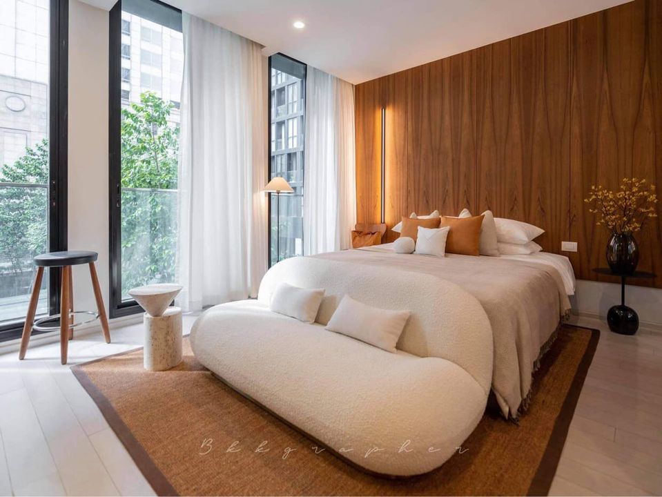 Garden View 1 Bedroom Well decorated with Private lift Ploenchit