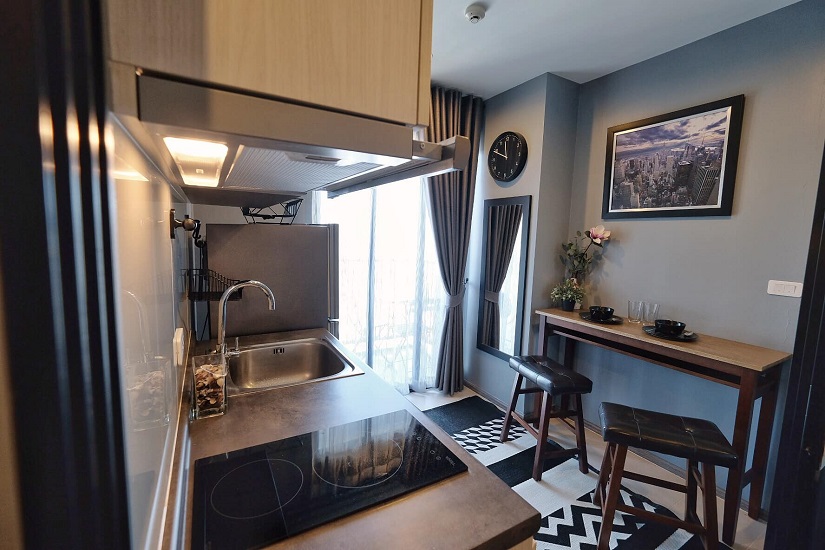 Corner Unit Spectacular City View Private Garden 1 Bedroom Condo Rent Onnut