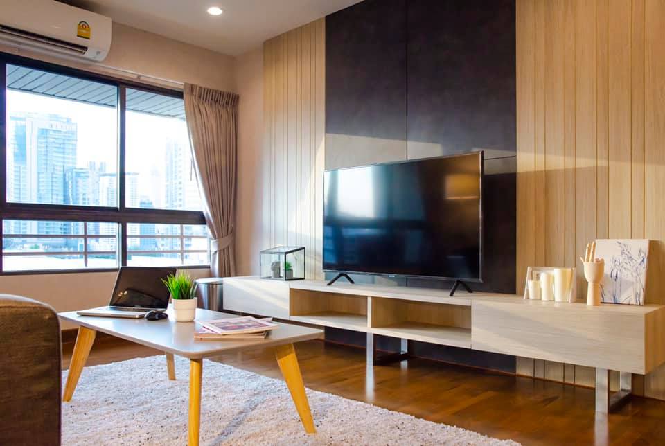 Condo Baan Ploenchit for Rent 2 Bedroom Near BTS