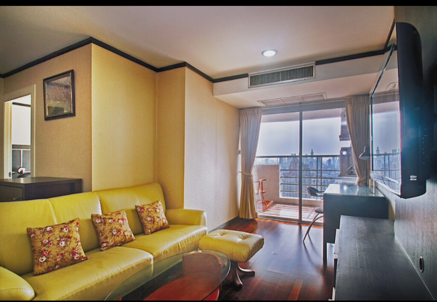 Modern Style 2 Bedroom Condo Rent Phromphong Thonglor BTS Station