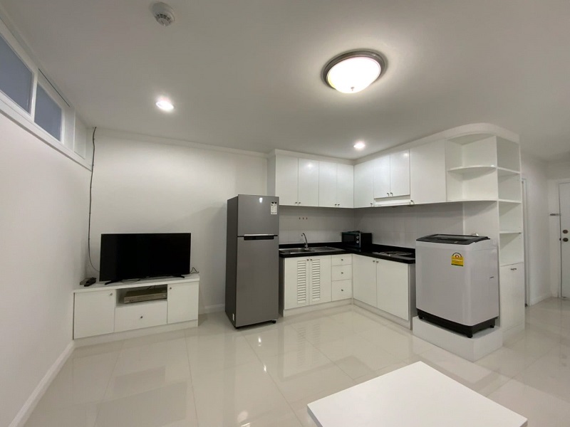 Cozy 1 Bedroom Condo for Sale Phromphong