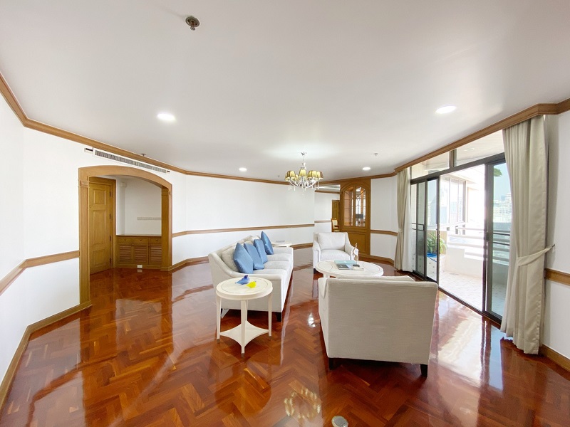 Pet Friendly Beautiful 4 Bedroom Condo Rent Phromphong Thonglor