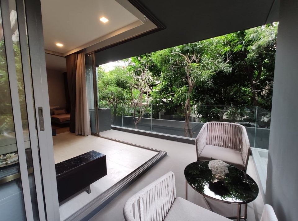 Newly Room Full Furnished 2 Bedroom Condo Rent Phromphong