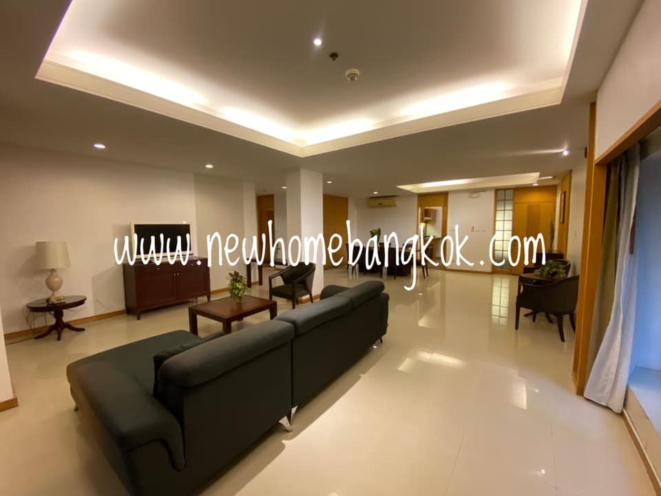 Pet friendly 2 bedroom rent in Sathorn