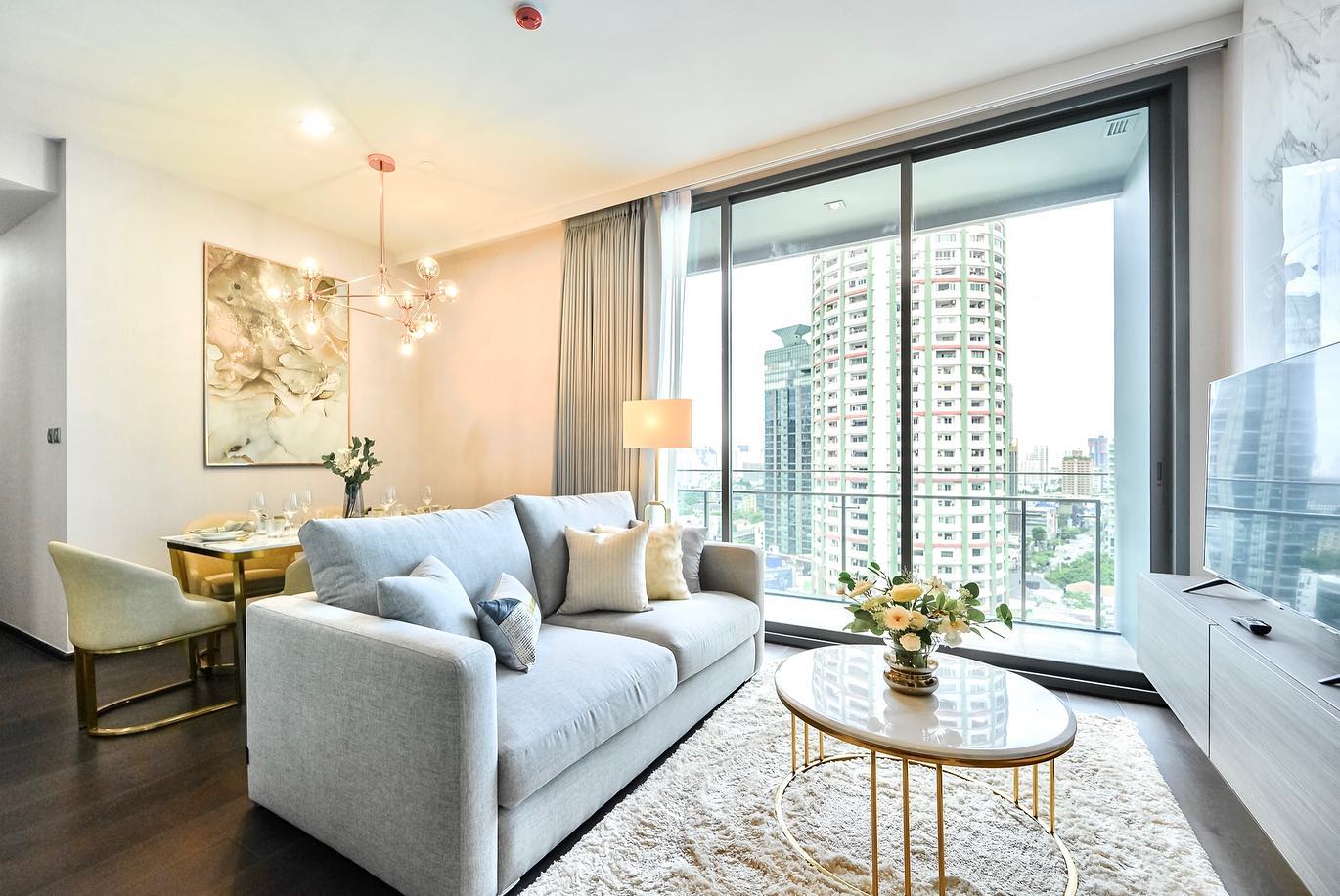 𝐒𝐮𝐩𝐞𝐫 𝐋𝐮𝐱𝐮𝐫𝐲 𝟐 𝐁𝐞𝐝𝐫𝐨𝐨𝐦 𝐂𝐨𝐧𝐝𝐨 𝐑𝐞𝐧𝐭 𝐓𝐡𝐨𝐧𝐠𝐥𝐨𝐫