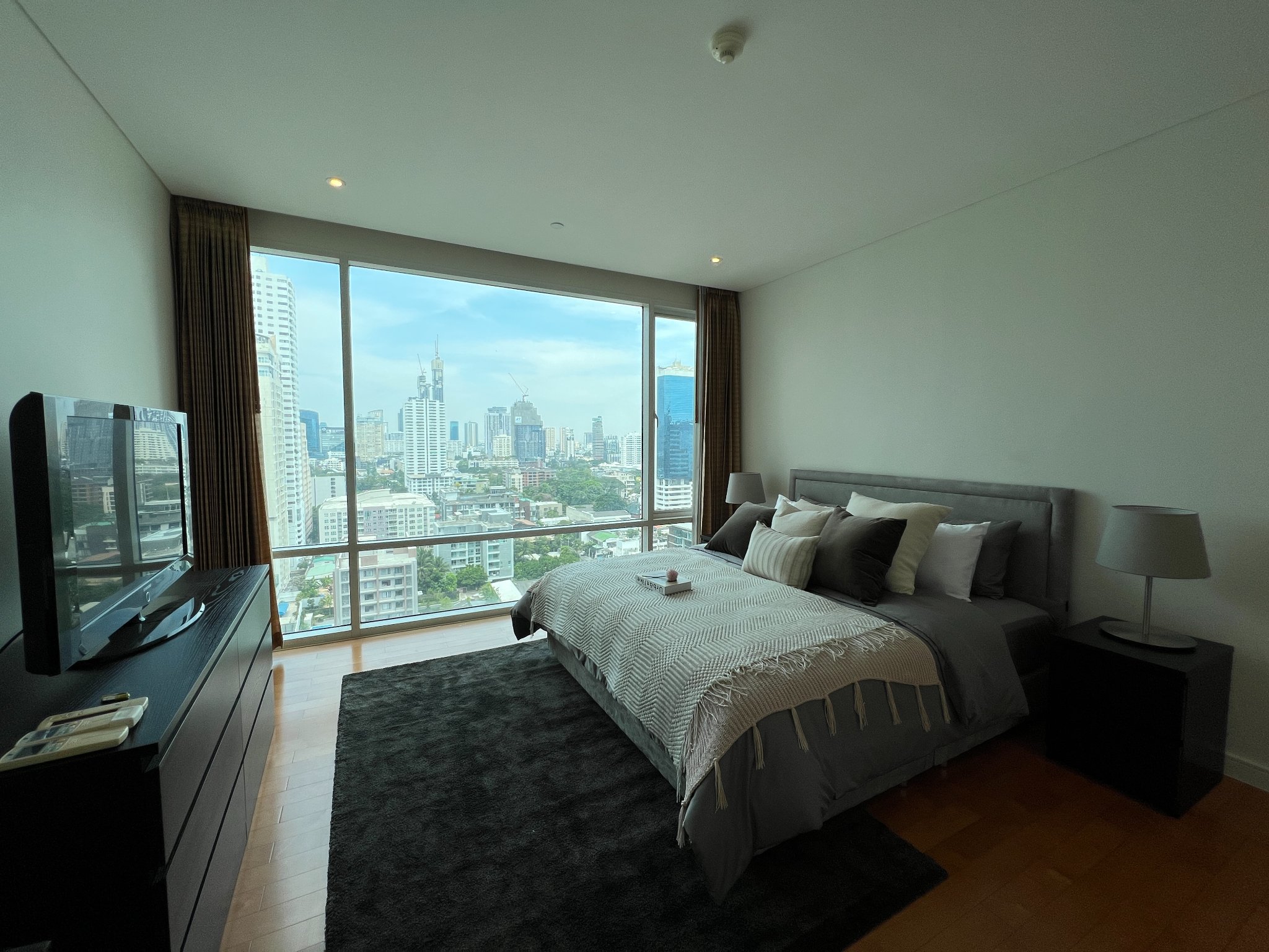 Pet Friendly Nice View 2 Bedroom Condo Rent Ekkamai