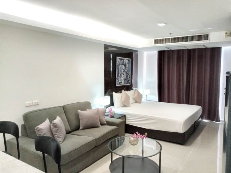 Studio 1 Bedroom Condo Rent Phromphong