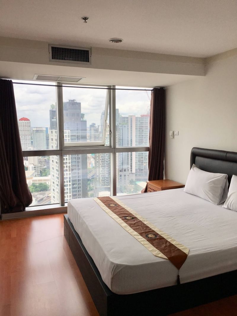 High Floor 2 Bedroom Condo Rent Phromphong