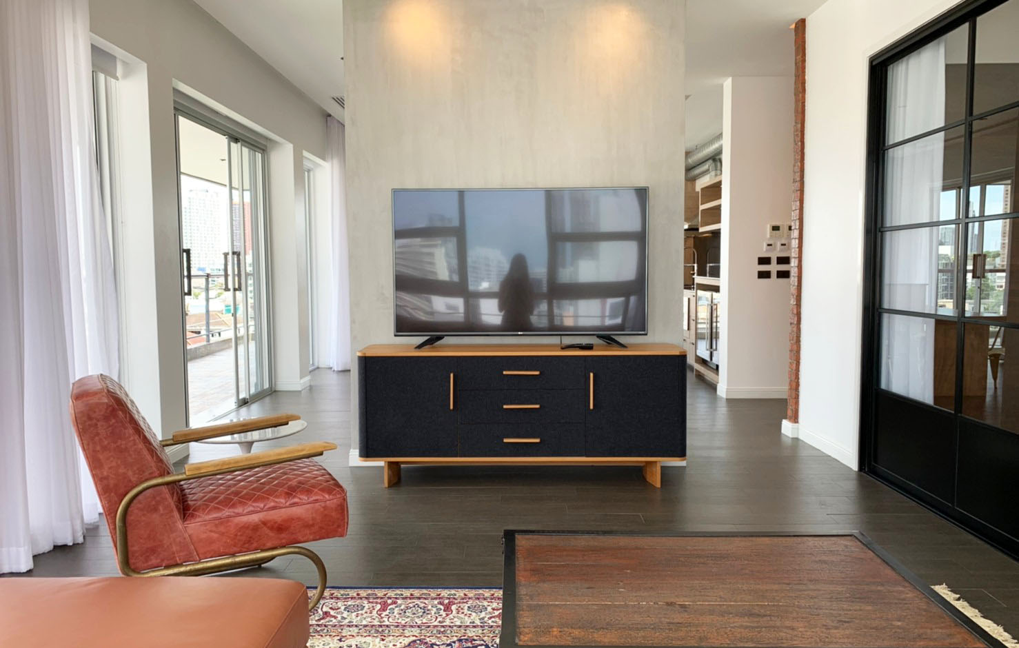 Penthouse Condominium 3 Bedroom Top Floor Ekkamai