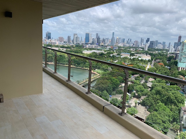 Nice View 4 Bedroom Condo Rent Asoke