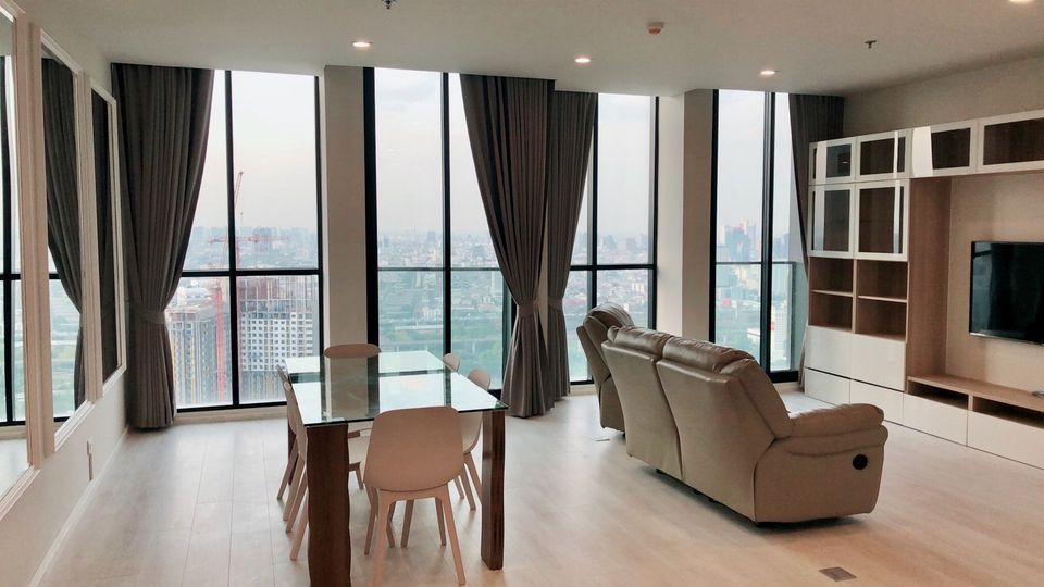 Luxury 2 Bedroom Condo Rent Ploenchit