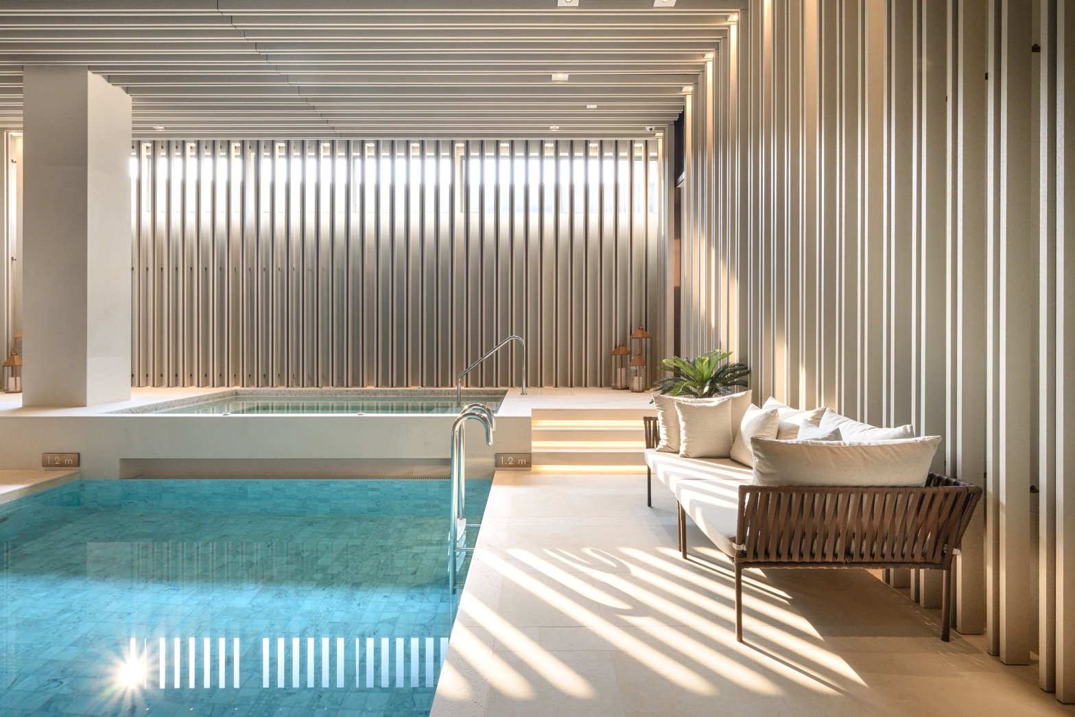 Luxury 2 Bedroom Condo Rent Near Lumpini Park