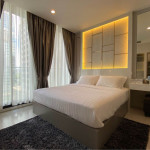 Condo 1 Bedroom with Skywalk connected to BTS Phloen Chit & Private Lifts