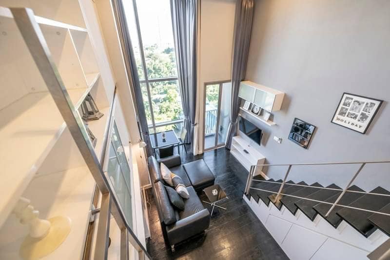 Pet friendly condo for rent 1 bedroom duplex Thonglor