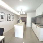 Beautiful 2 Bedroom Condo Rent BTS Phromphong