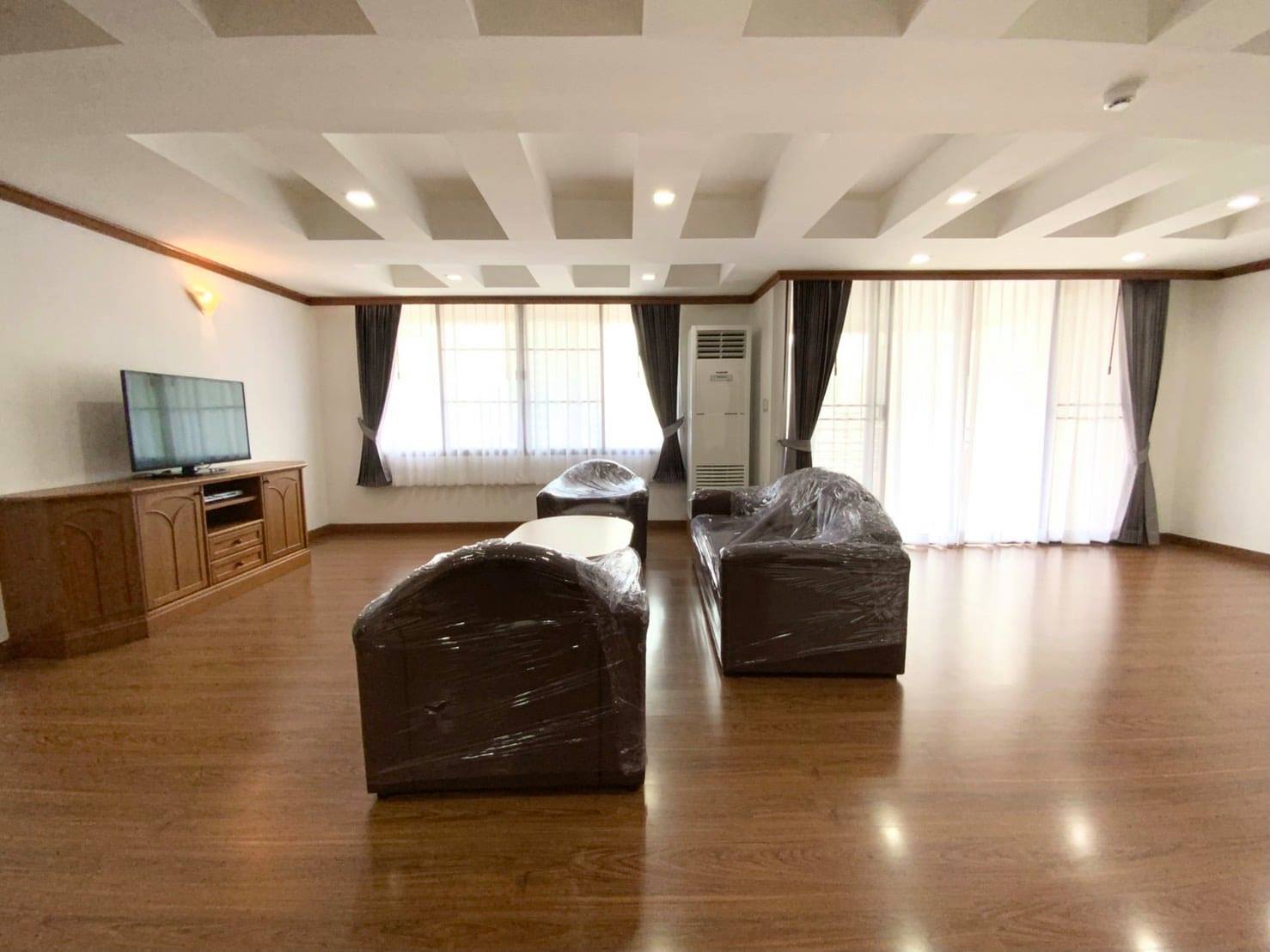 Unblock View 3 Bedroom Condo Rent  Phromphong
