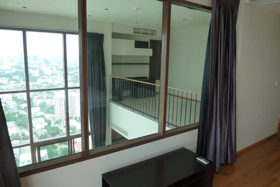 Duplex 2 Bedroom for Sale in CBD Phromphong