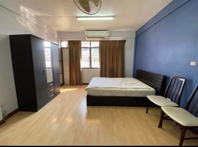 Pet Friendly Townhouse 4 Storey 3 Bedroom Rent Ekkamai