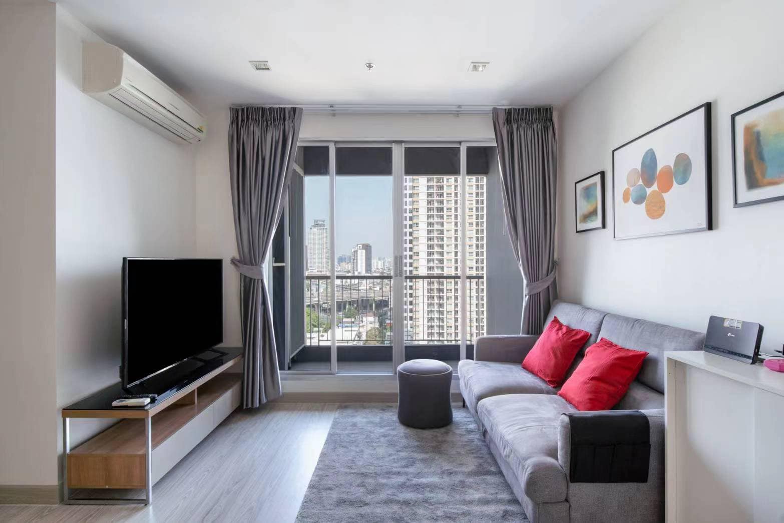 Newly Renovated 2 Bedroom Condo For Rent / Sale Onnut near BTS