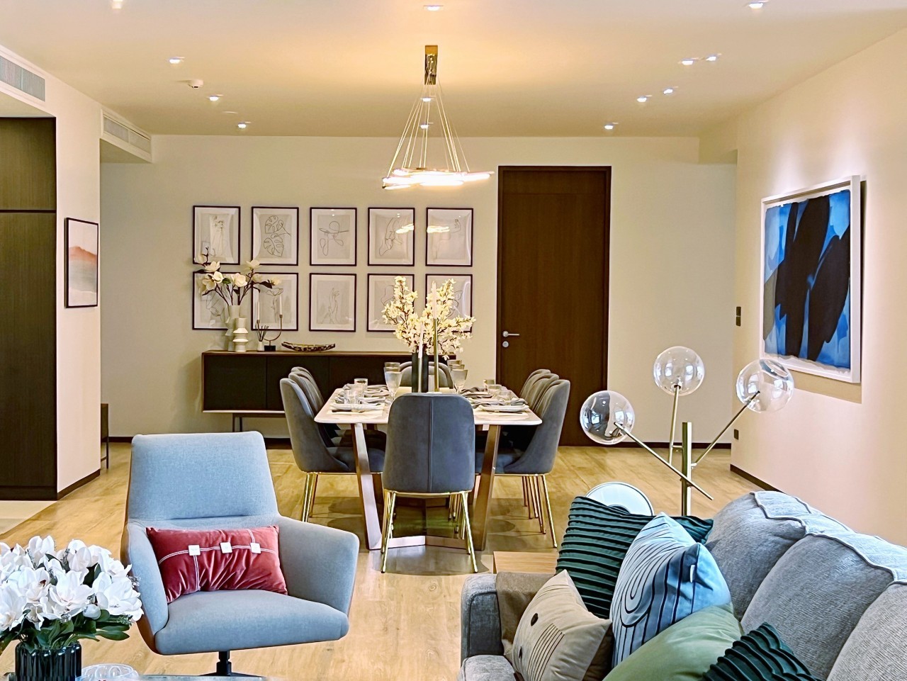 Pet friendly Raveevan Space 3+1 bedroom for rent Phromhpong