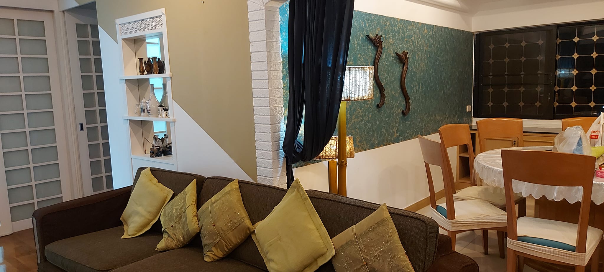 Pet friendly Penthouse style Condo 3 bedroom For Rent Sathorn Lumpini
