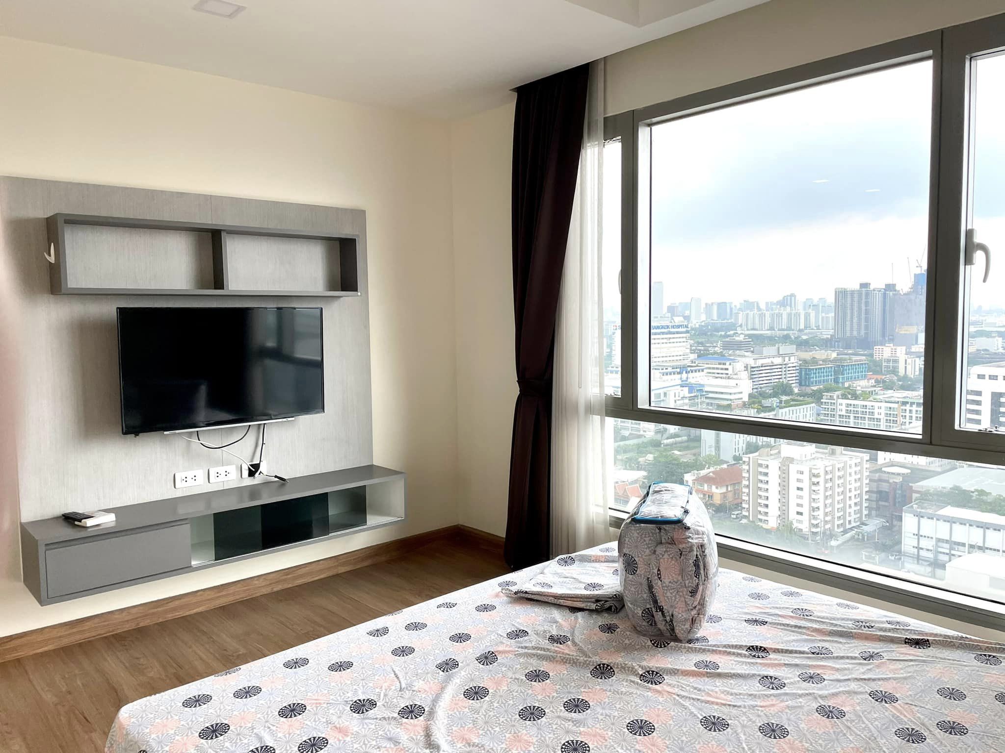 Unblock View 2 Bedroom Condo For Rent Thonglor