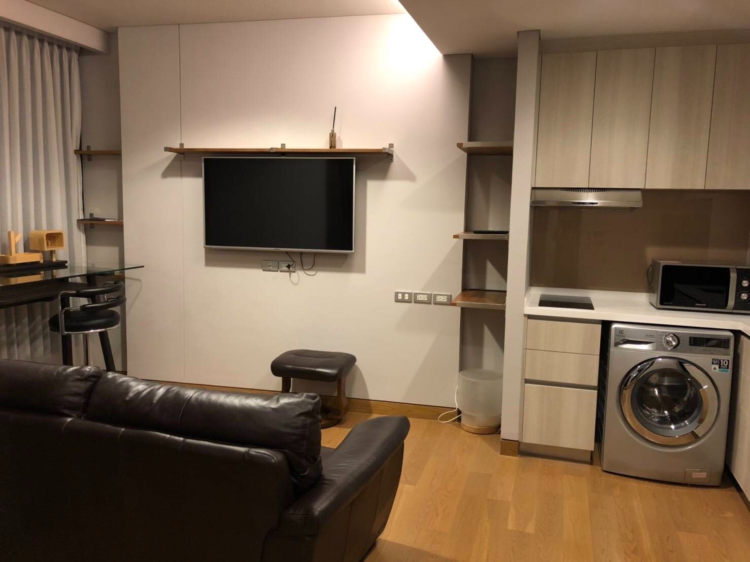 Super Luxury 1 Bedroom Condo For Rent Near BTS Phromphong