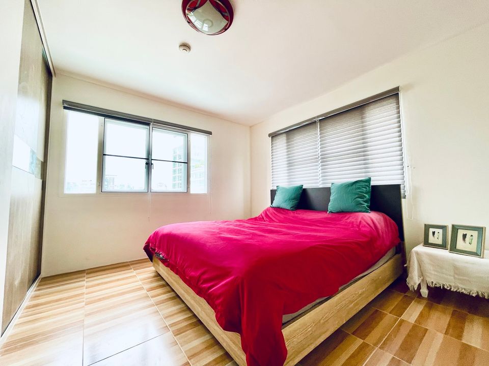 Pet Friendly Newly renovated Large Balcony 2 Bedroom Condo Rent Thonglor