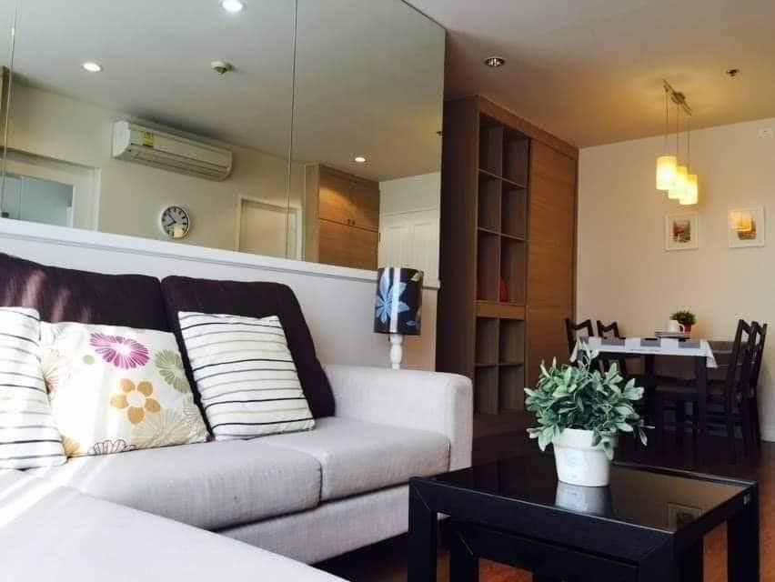 Cozy Spacious 1 Bedroom Condo Sale / Rent Phromphong