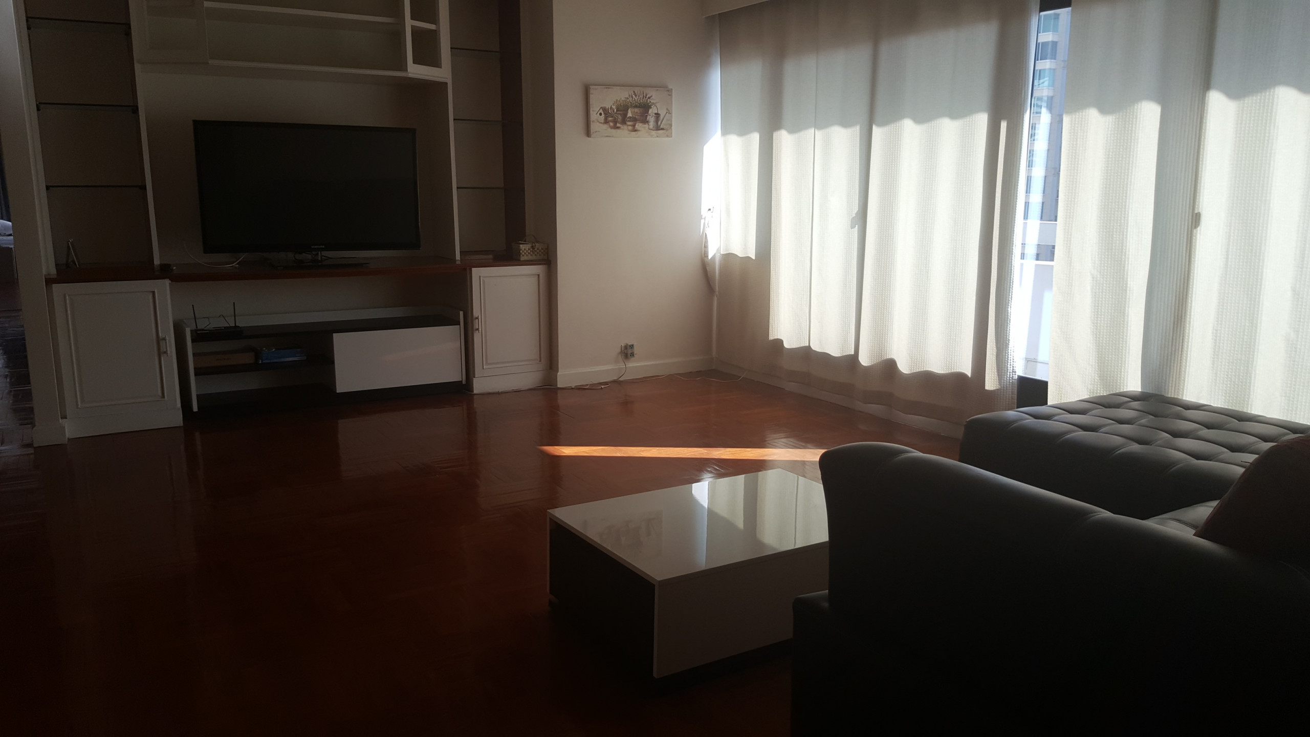 01 Living Room Day