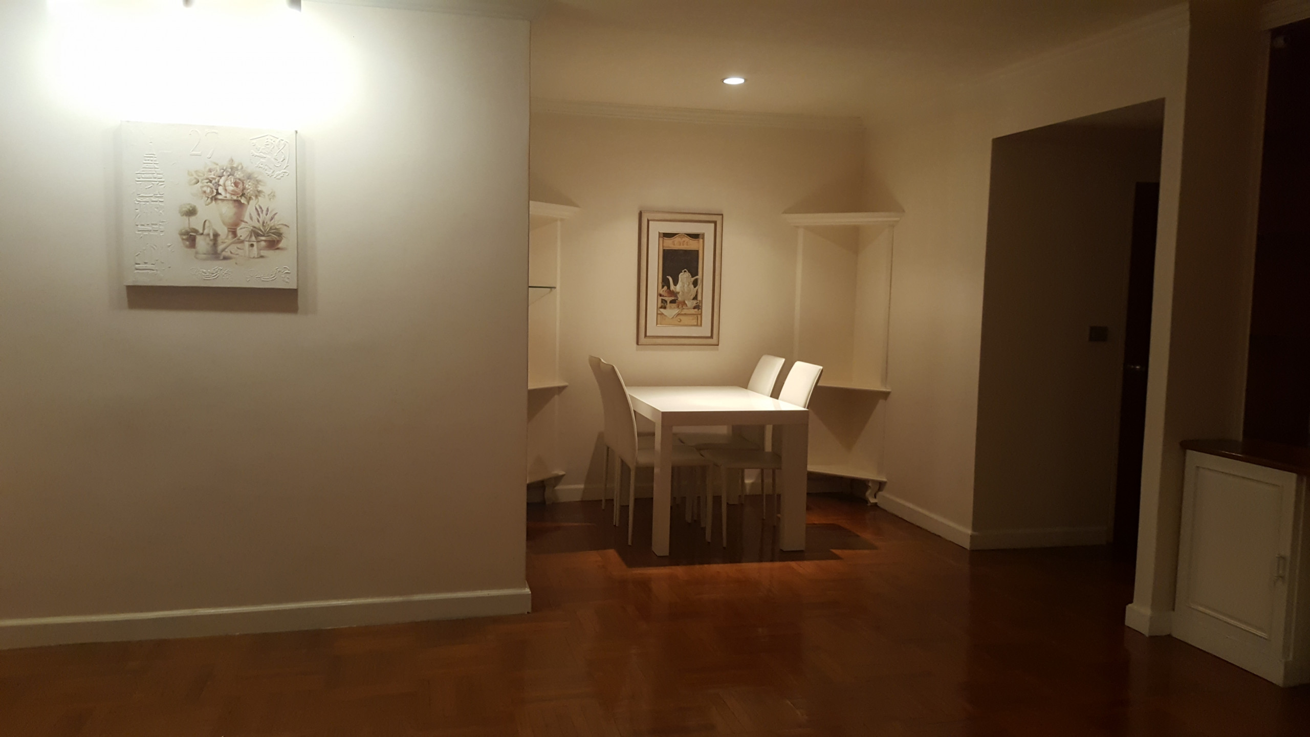 03 Dining Area Night