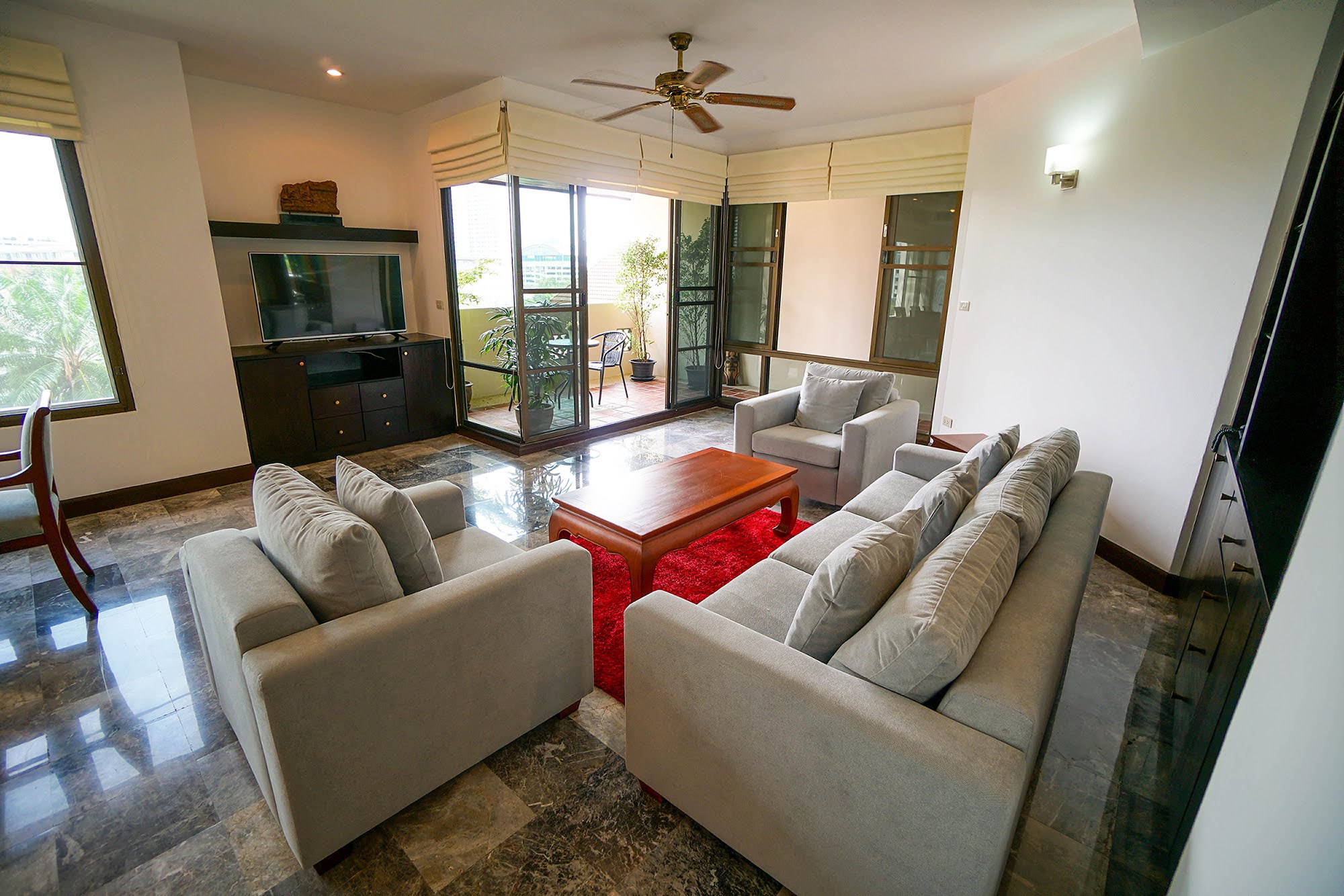 Exclusive Cozy and Homely Low Rise 3 Bedroom Apartment For Rent Thonglor