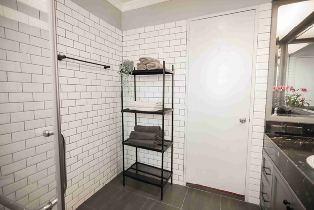 Bathroom 5 – Copy