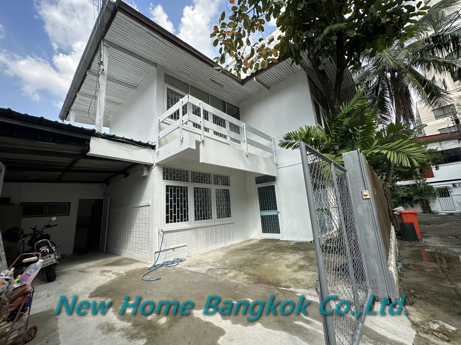Pet friendly small Single House for Rent near Lumpini park