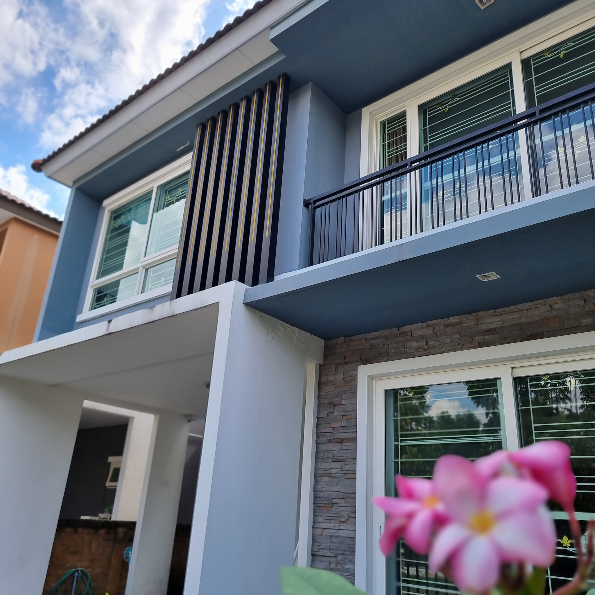 Single House Modern Style 3 Bedroom Condo For For Rent Onnut Pattanakarn