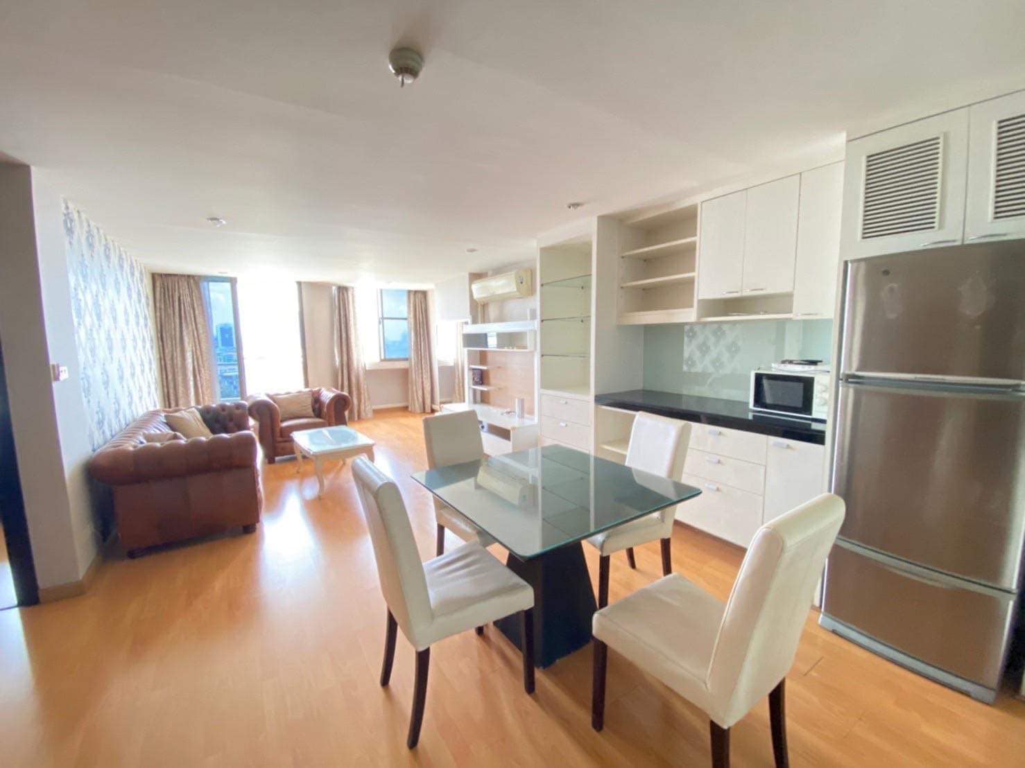 Large Spacious 1 Bedroom Condo For Sale / Rent Phromphong