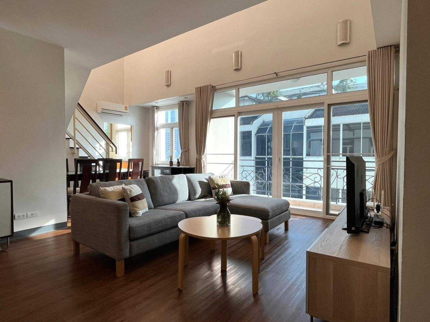 Beautiful Duplex 3 Bedroom Condo for Rent Thonglor