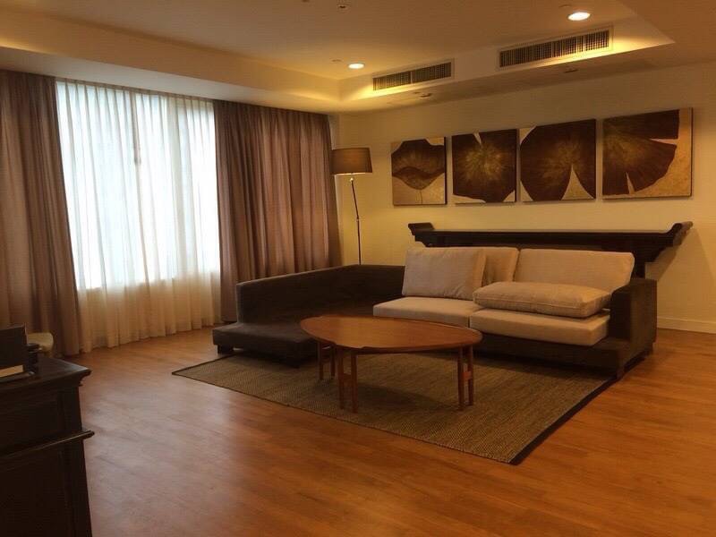 Modern Family Style 3 Bedroom Condo for rent Thonglor