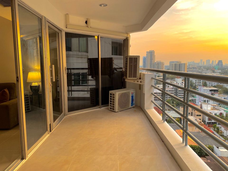 City View 4 Bedroom Condo For Rent Phromphong