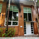 House 2 Storey Private in Compound 3 Bedroom for Rent Thonglor