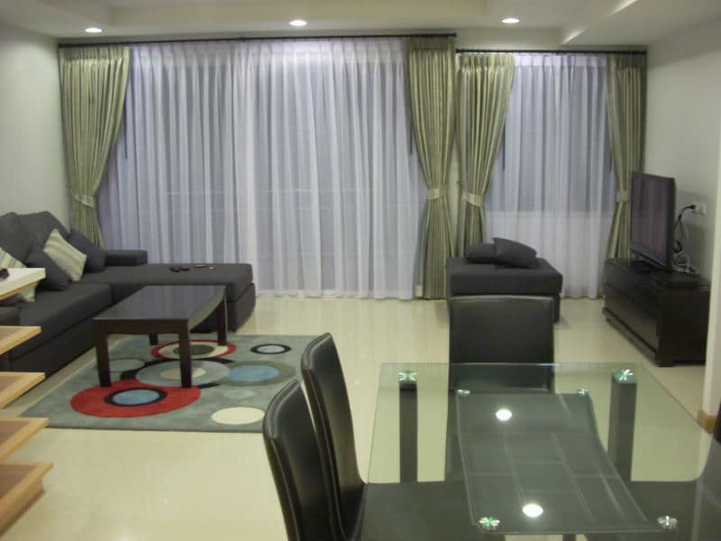 In Private soi Safe/ Peaceful /and Green 2 Bedroom Condo For Rent Phromphong