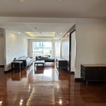 Ekamai 3 bedroom for rent