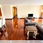 Pet Friendly 2 Bedroom Condo for Rent Soi Ruamrudee near BTS Ploen Chit