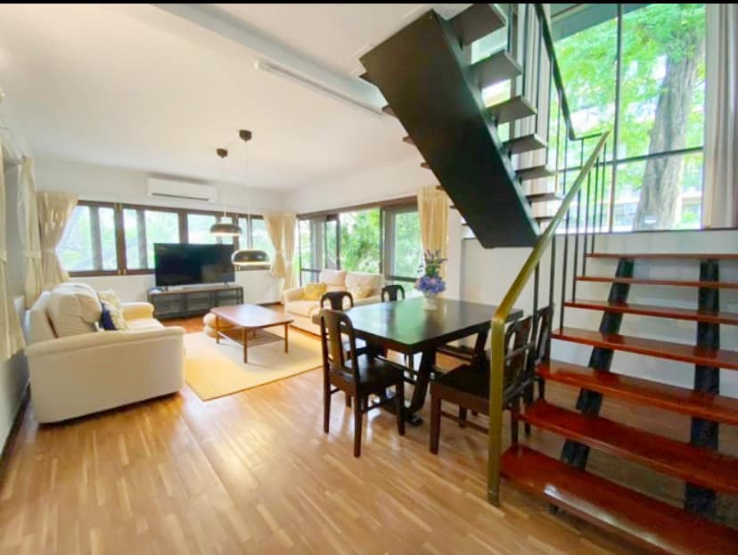 Cozy small House with Greenery for Rent Ploenchit