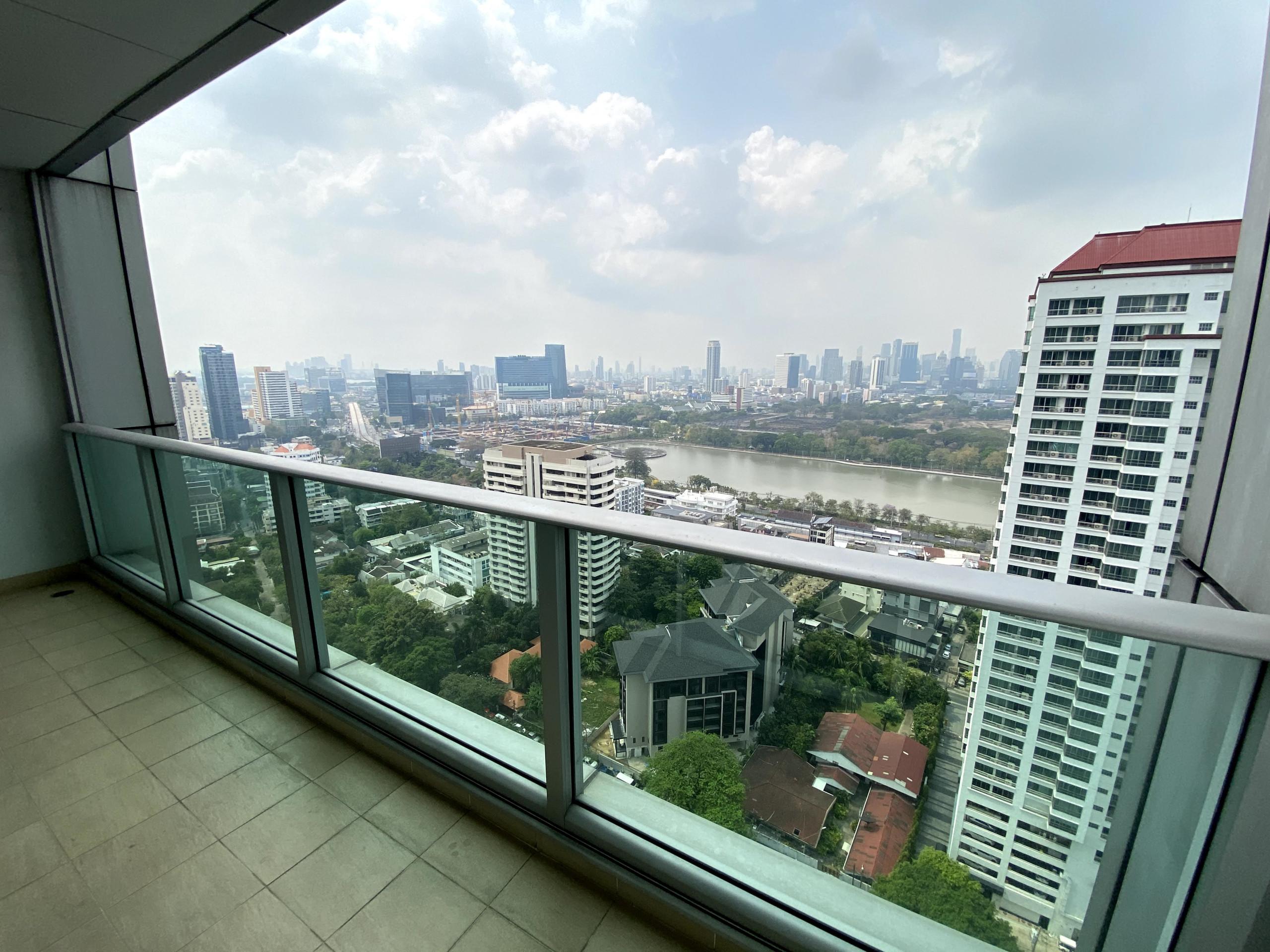 Lake View Residence 3 Bedroom Condo For Rent Asoke