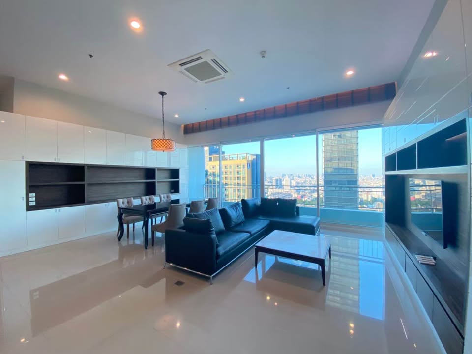 Newly Renovated Penthouse Spacious 3 Bedroom Condo for Rent Petchaburi Rd. BTS nana / MRT Petchburi